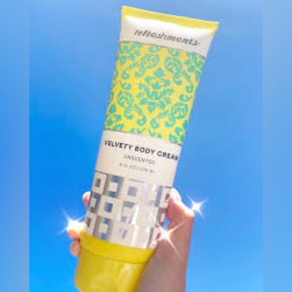 NEW - Refreshments Celvet Body Cream - Picture 2 of 6